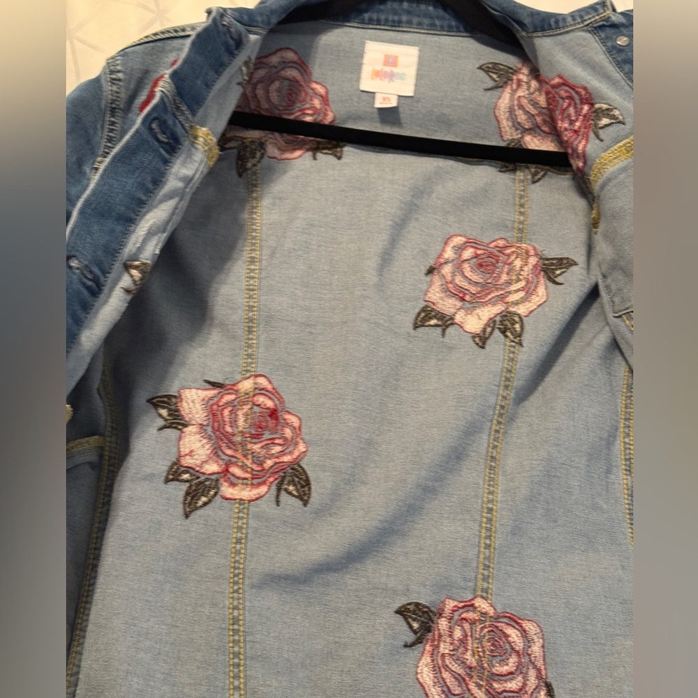 LuLaRoe Jaxon Rose Embroidered Stretch Denim Jean Jacket - Picture 7 of 9